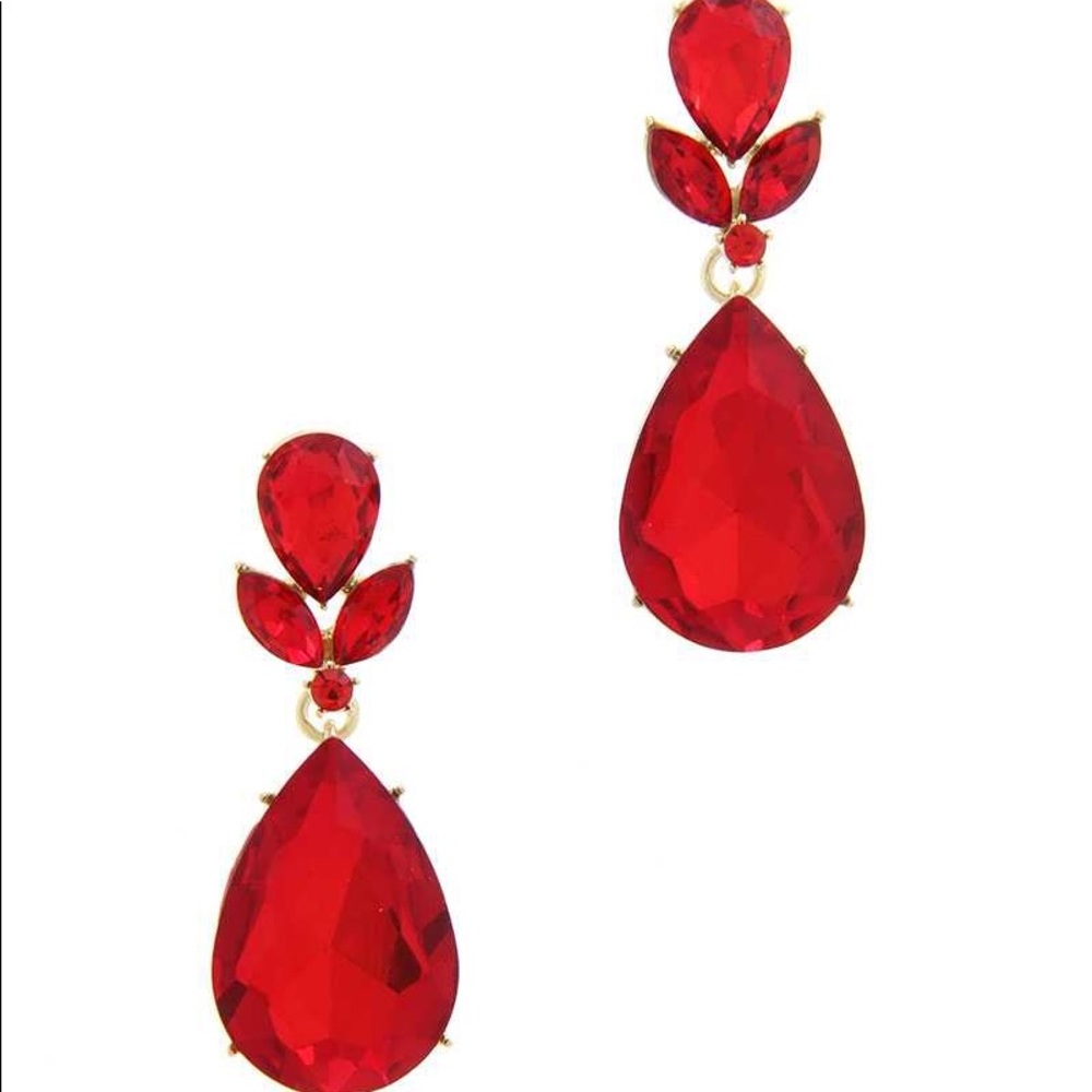 Beautiful rhinestone drop earring